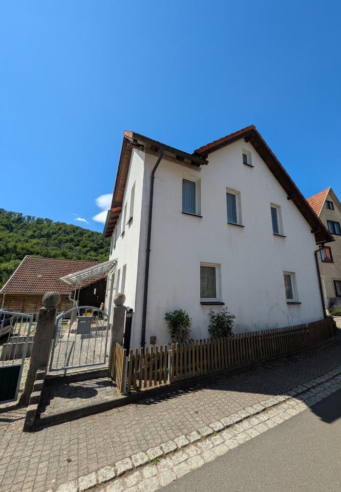 Thumbnail-Mit Einfamilienhaus & Nebengelass bebautes Grundstück