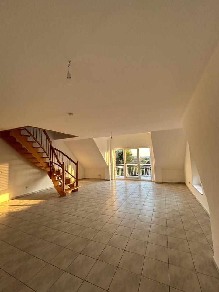 Thumbnail-Sehr helle, hochwertige 3,5- Zimmer Maisonette-Wohnung