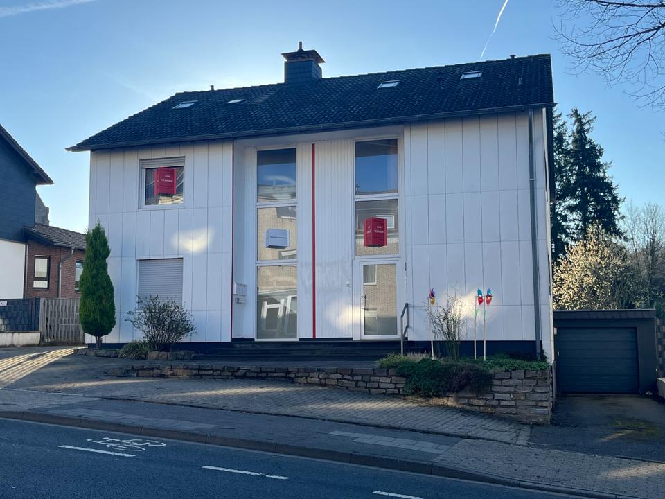 Thumbnail-Sofort bezugsfreies Zweifamilienmietshaus mit Gewerbeoption