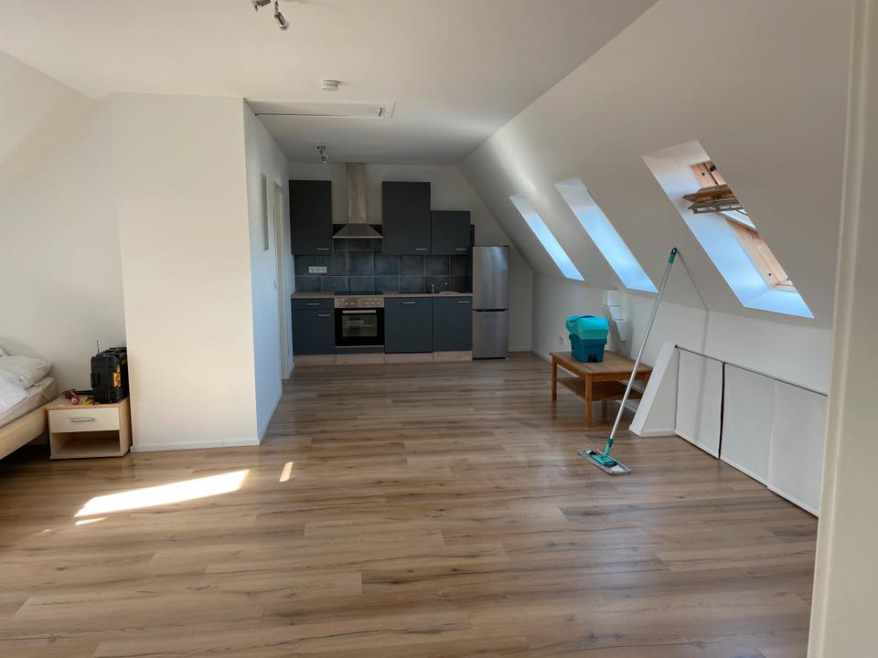 Thumbnail-1 Zimmer Apartment ca 50m2 inkl Küche teilmöbliert zu vermieten