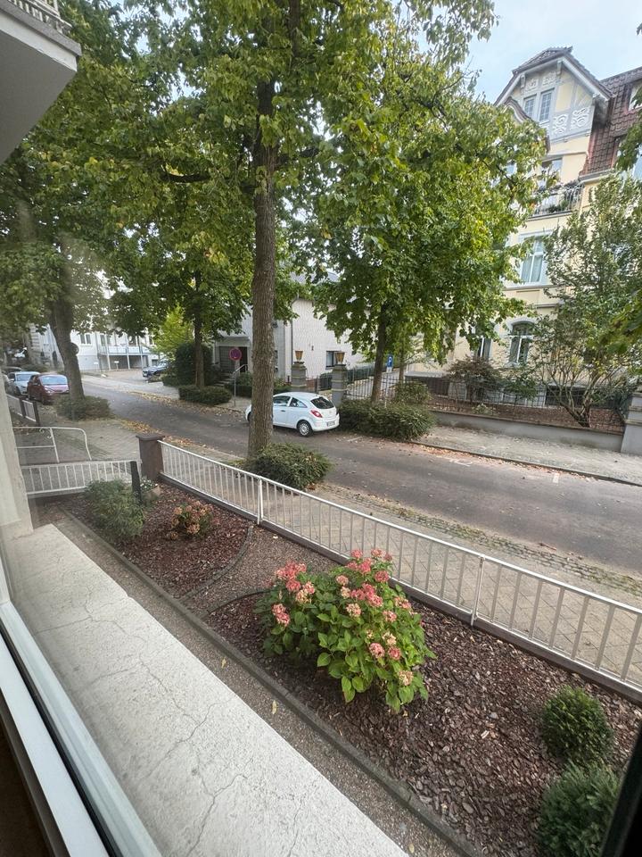 Thumbnail-3 Zimmer Erdgeschoss + Balkon + Parkplatz am Kurpark