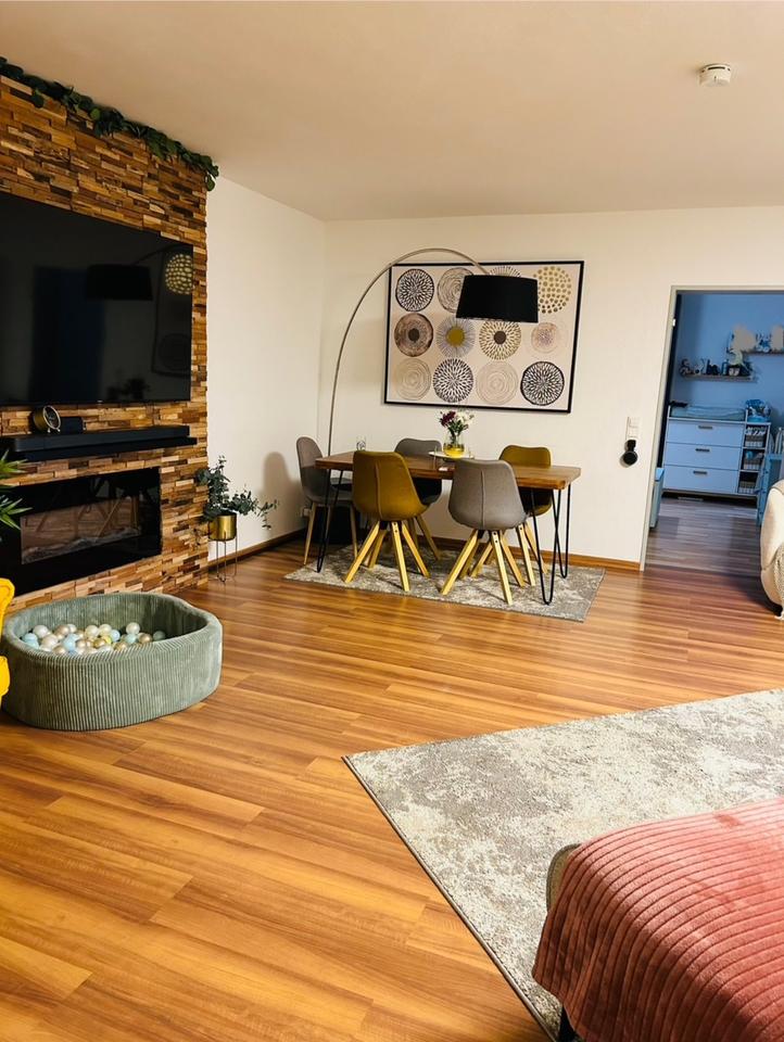 Thumbnail-5-Zimmer-Wohnung mit 2 Balkonen, Tiefgaragenplatz & Einbauküche