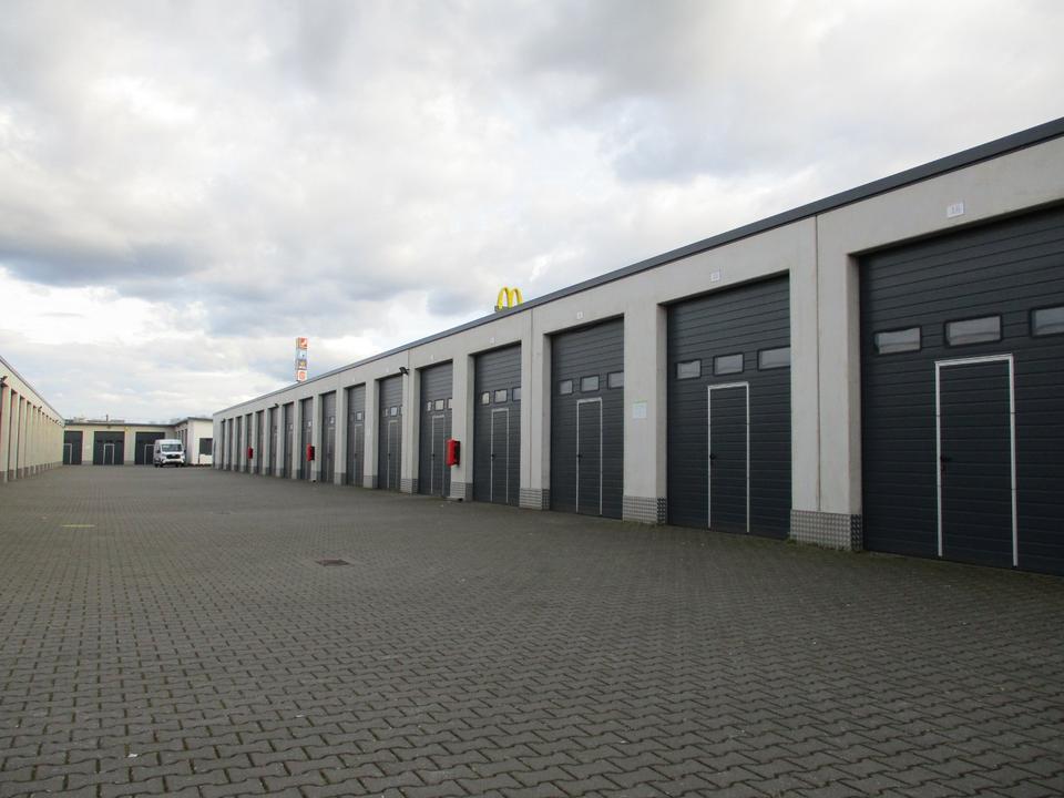 Thumbnail-Lagerhalle Köln mieten | XXL Garagen, Selfstorage, Lagerraum, Lagerplatz, Lagerbox, Wohnmobil, Oldtimer, Abstellplatz, Hallen, Großraumlager, sichere Lagerung, flexibel Zugang