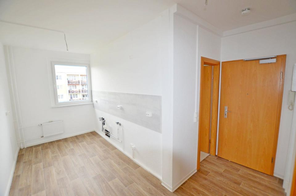 Thumbnail-offene Küche! neu sanierte 4-Raum-Wohnung mit Badewanne und Balkon! Bezug ab 13.08.2026 möglich!