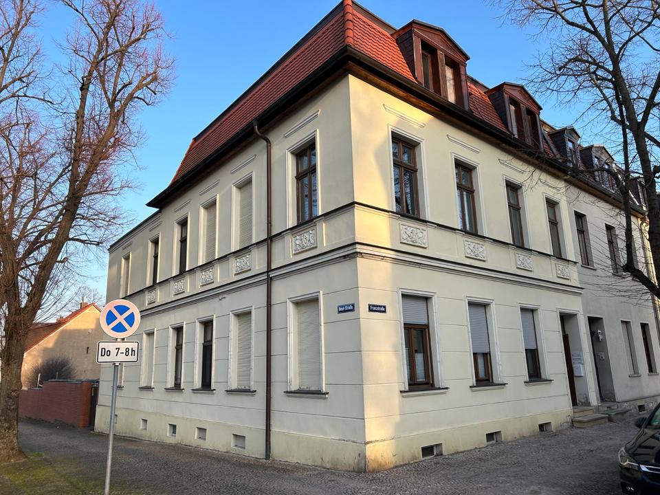 Thumbnail-Vermietung einer großzügigen Zwei-Zimmer-Wohnung