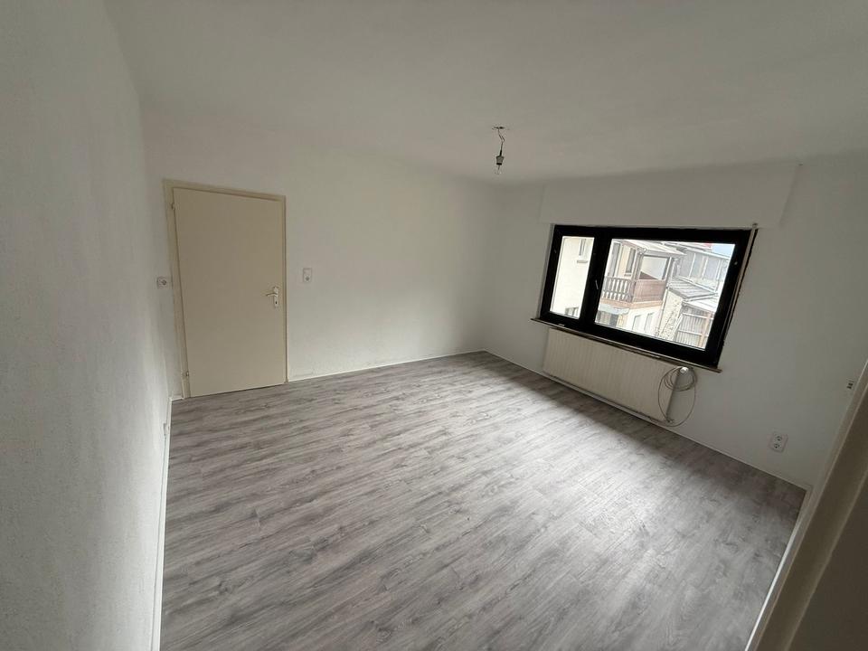 Thumbnail-Schöne 3-Zimmer-Wohnung mit Terrasse &eigenem Eingang in Betzdorf