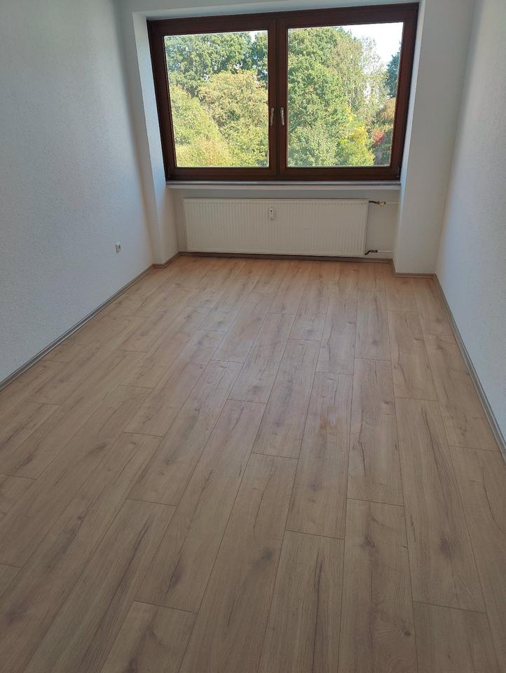 Thumbnail-GröpelingenFischerhuder Str.: frisch sanierte 3-Zimmer-Whg mit Balkon