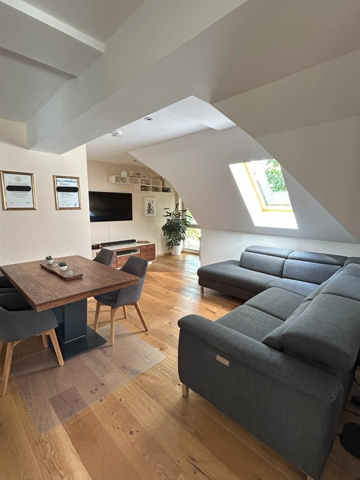 Thumbnail-Moderne Dachgeschosswohnung mit Balkon, Wallbox, Glasfaser