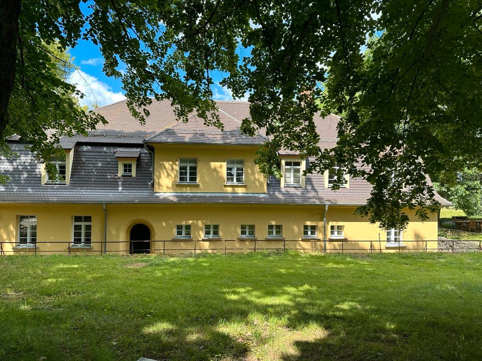 Thumbnail-2-Zimmer-Wohnung, 2 Bäder, Einbauküche, Privatpark bei Leipzig