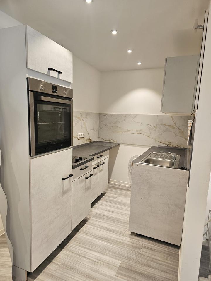 Thumbnail-1 Zimmerwohnung in Bad canstatt