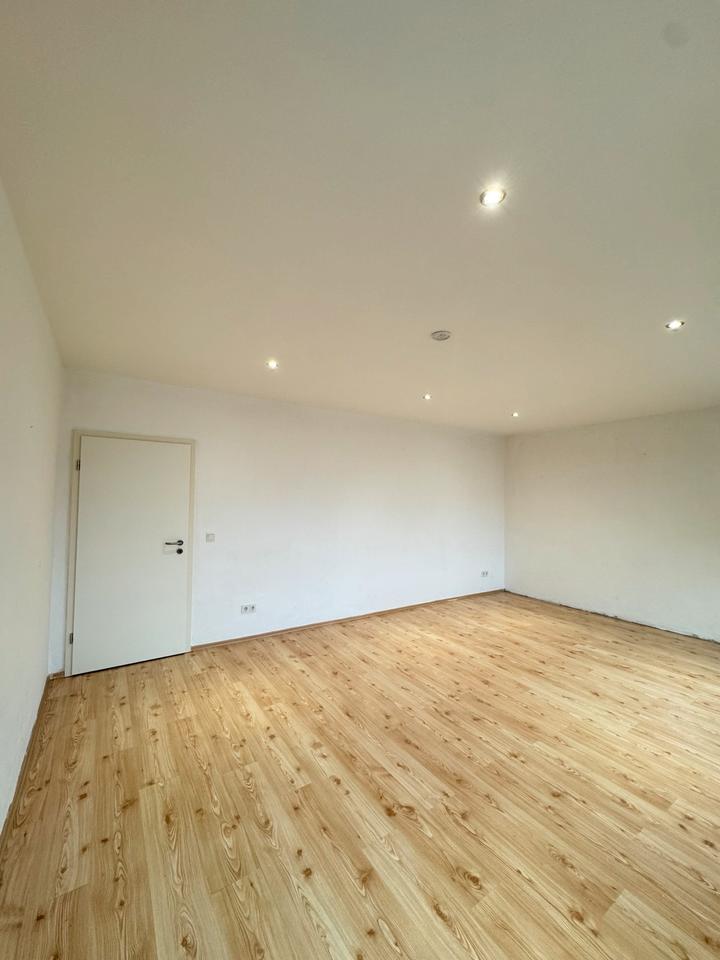 Thumbnail-Kernsanierte 4-Zimmer Mietwohnung 105qm für 850€