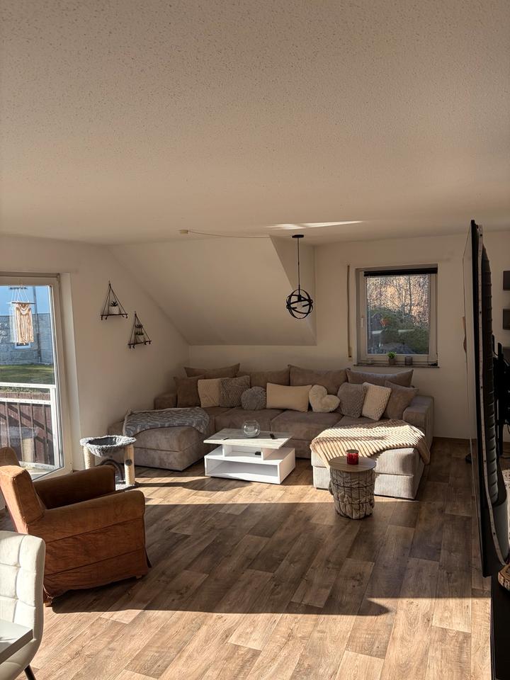 Thumbnail-Traumhafte 5-Zimmer-Wohnung (150 m²) in Aue.