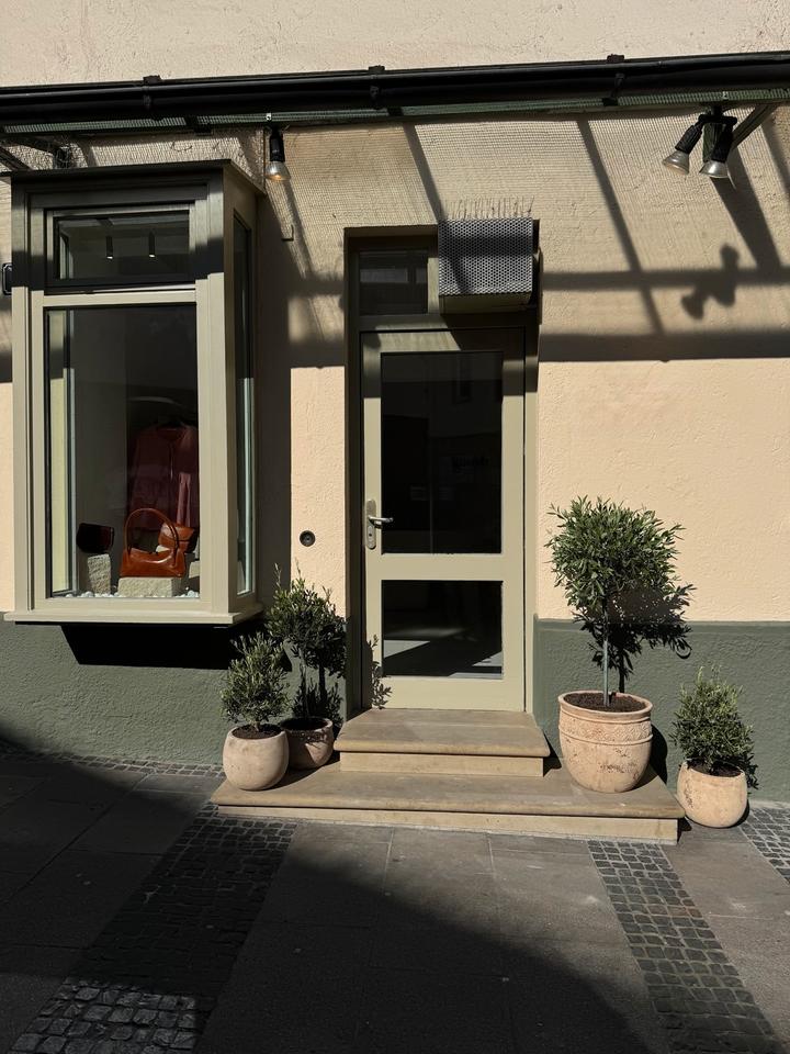 Thumbnail-Kompakte Ladenfläche in Stuttgart Bad Cannstatt