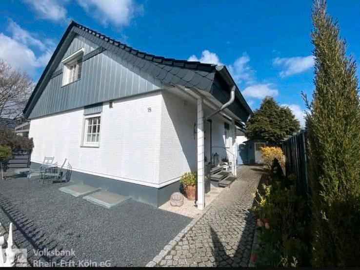 Thumbnail-Wunderschönes Einfamilienhaus in Alt-Meschenich zu verkaufen.