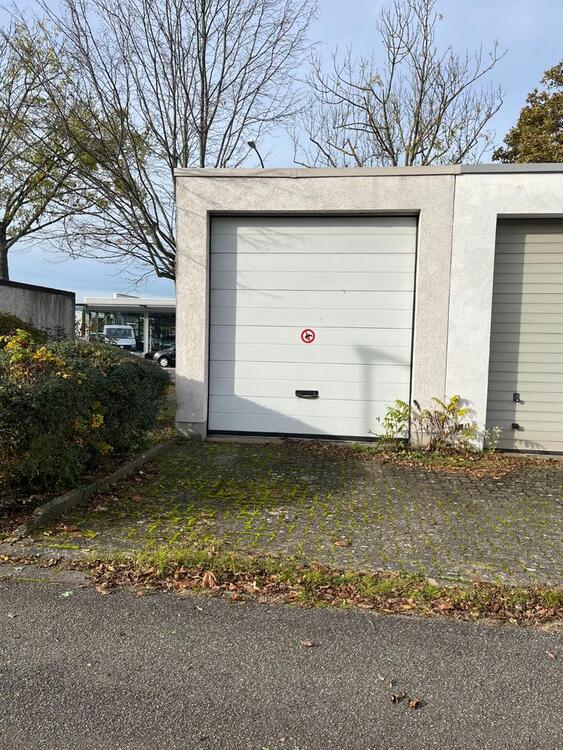 Thumbnail-Gepflegte Wohnmobilgarage mit Stromanschluss