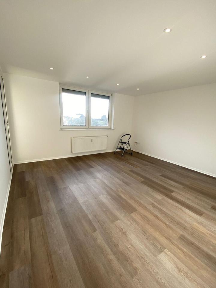 Thumbnail-Schöne helle 3 Zimmerwohnung mit Einbauküche