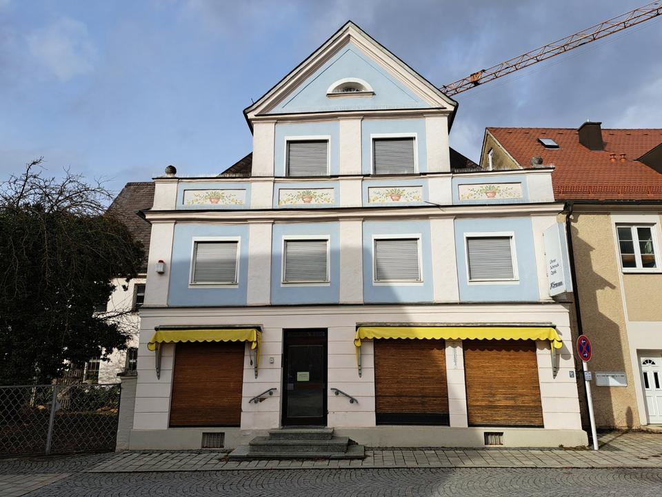 Thumbnail-Historische Immobilie : Wohn- & Geschäftshaus mit großem Garten