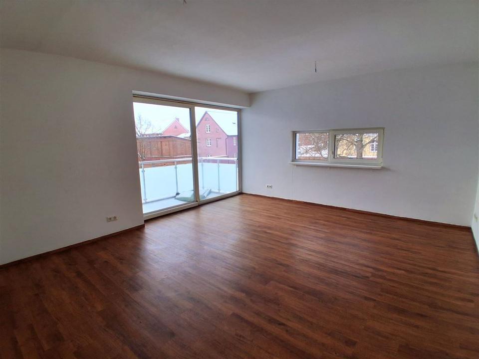 Thumbnail-Großzügige 2-Zimmer-Wohnung nähe Hafen