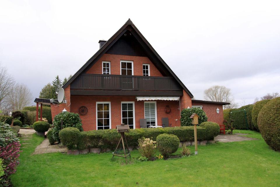 Thumbnail-Doppelhaushälfte mit großem Garten auf dem Lande