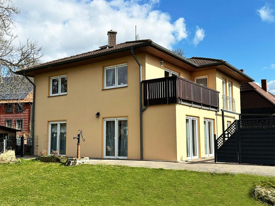 Thumbnail-PROVISIONSFREI - Moderne Stadtvilla mit großem Garten & Carport