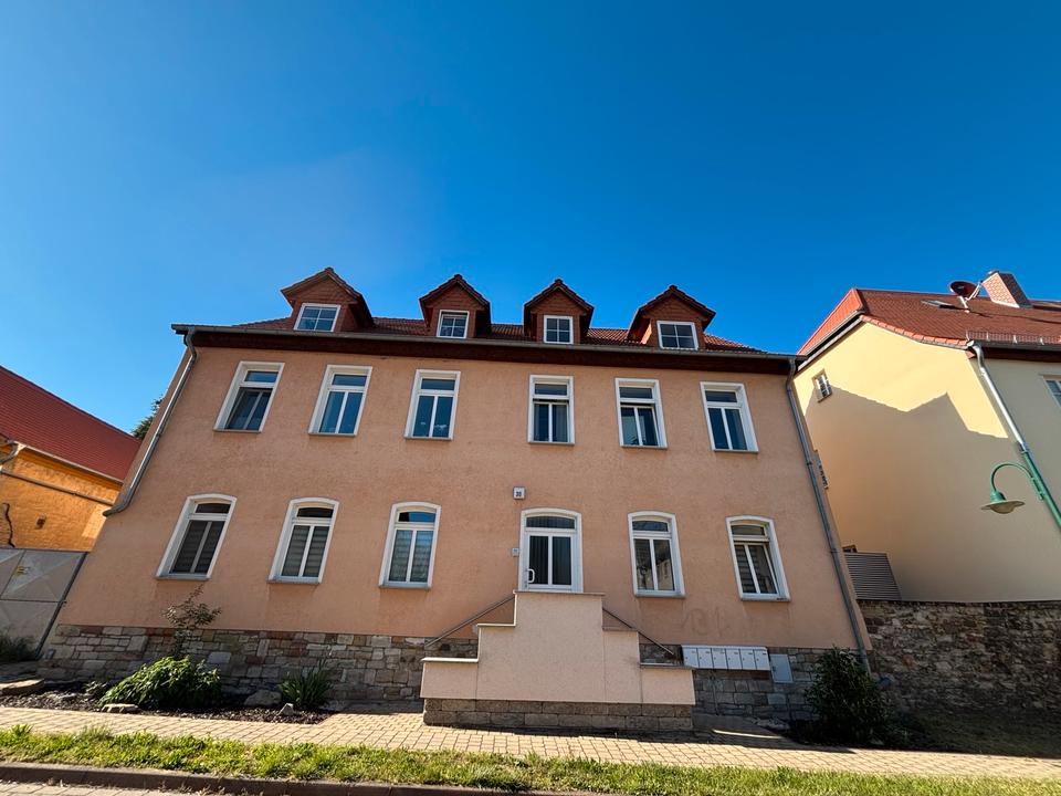 Thumbnail-Gemütliche 2-Zimmer-Dachgeschosswohnung in Frankleben - 450€ warm