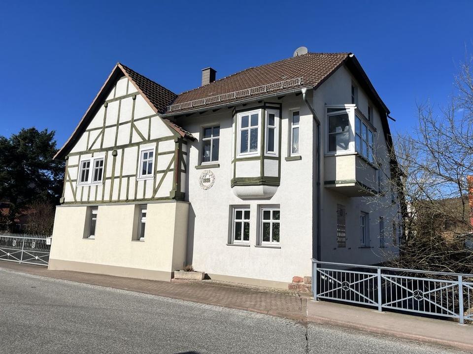 Thumbnail-Modernisiertes Haus mit 2 Wohneinheiten & großem Grundstück