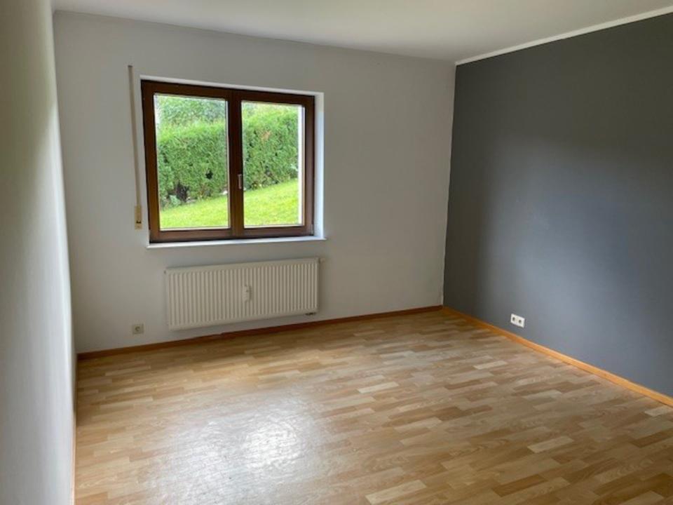Thumbnail-Schöne 4,5 Zimmer Wohnung mit Balkon und Stellplatz