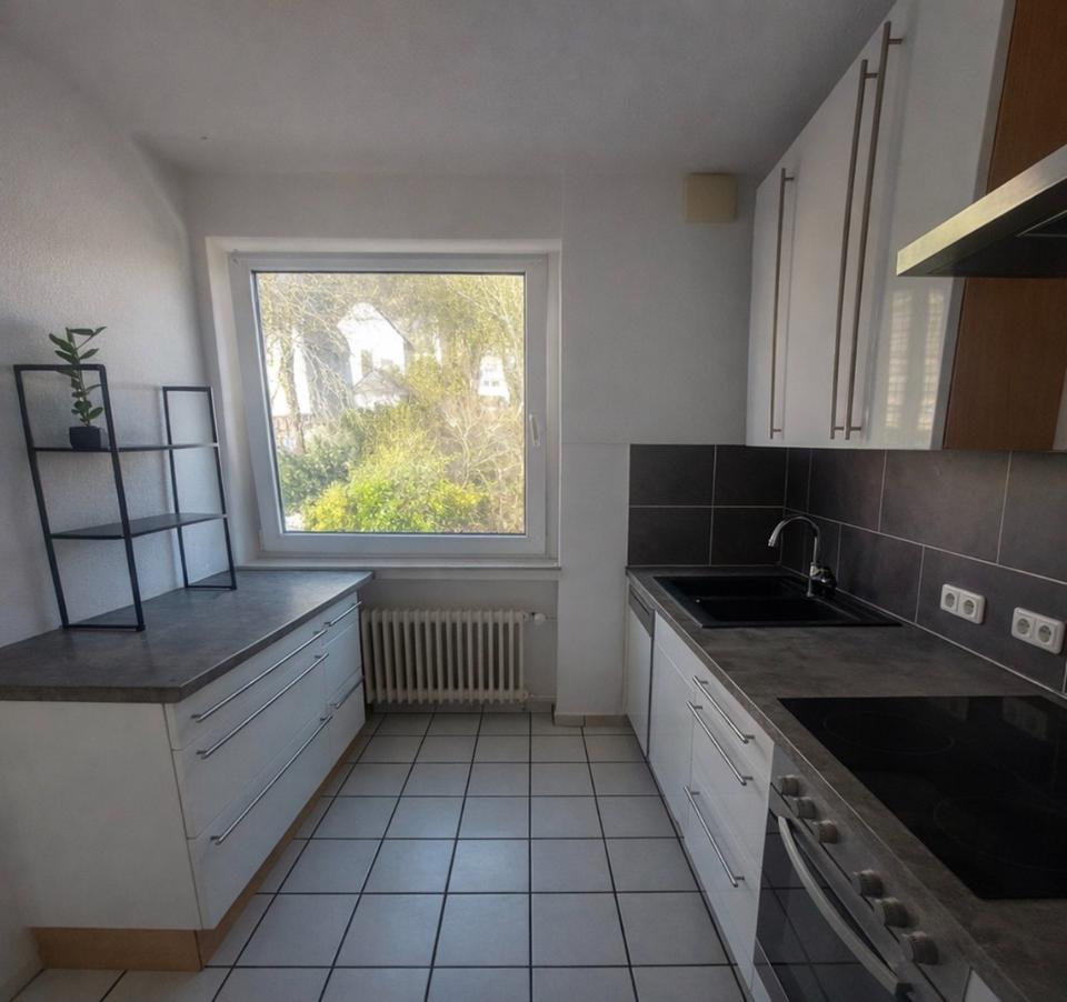 Thumbnail-Renovierte 3-Zimmer-Wohnung mit Einbauküche in Wuppertal-Hainholz