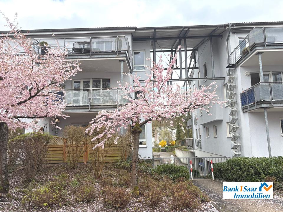 Thumbnail-Helle 3-Zimmer-Wohnung mit Balkon und Stellplatz in Saarbrücken