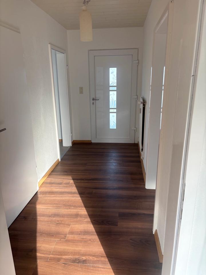 Thumbnail-Ebenerdige 3 Zimmer Altbauwohnung, Reihenendhauswohnung, 62qm