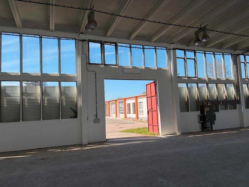 Thumbnail-helle Lagerhalle in Rochlitz zu vermieten