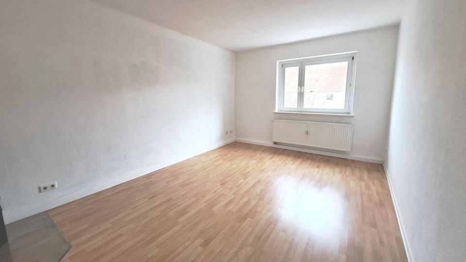 Thumbnail-Helle 2-Zimmer-Wohnung mit Balkon in Zeitz-Forststraße
