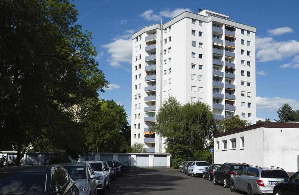 Thumbnail-Schöne 4 Zimmerwohnung mit toller Aussicht vom Süd-Westbalkon