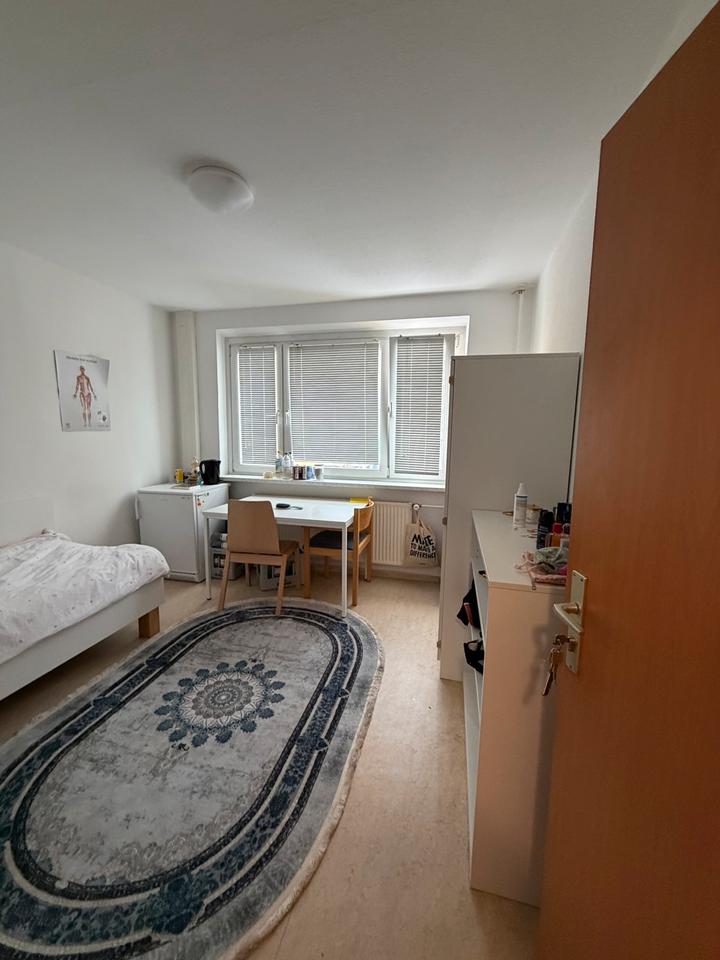 Thumbnail-WG-Zimmer im Studentenwohnheim