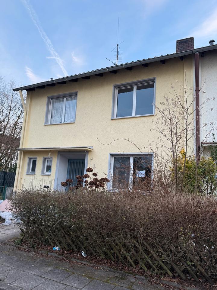 Thumbnail-Ein 7 Zimmer Haus in Köln Porz Urbach mit eigenem Garten