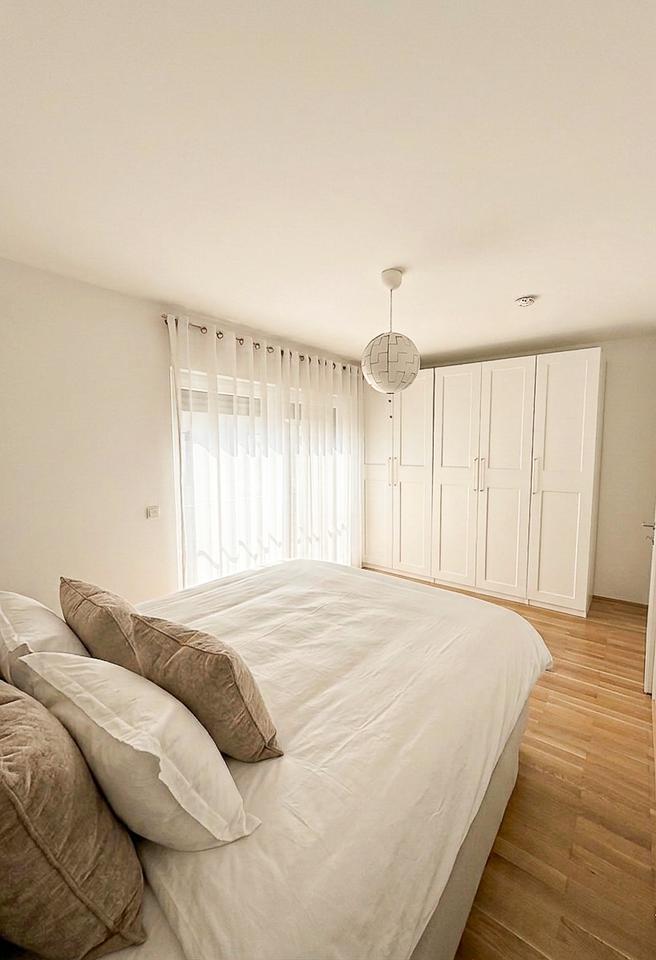 Thumbnail-Moderne 3-Zimmer-Wohnung mit EBK und Abstellraum