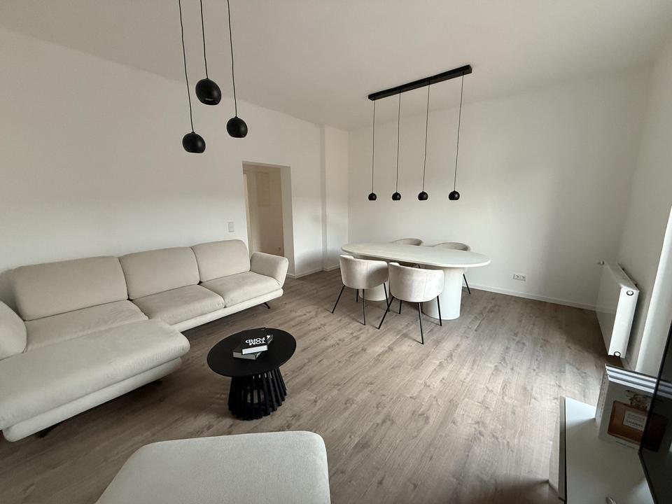 Thumbnail-Erstbezug: Moderne 3-Zimmer-Wohnung mit Balkon, voll möbliert