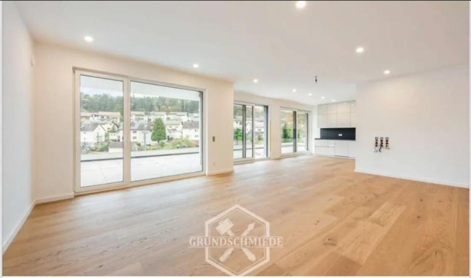 Thumbnail-Luxuriöses Penthouse mit 5,5 Zimmern und Aufzug in Mosbach