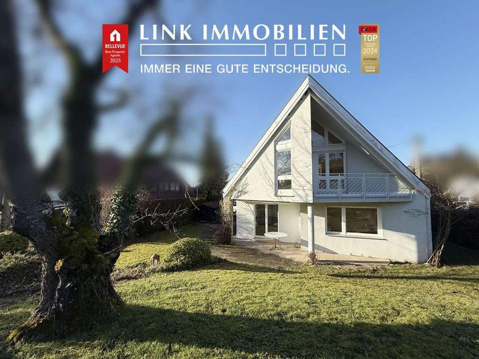 Thumbnail-Ihr neues Zuhause in Nürtingen – Stilvoll renoviertes Einfamilienhaus mit Garten und Garagen