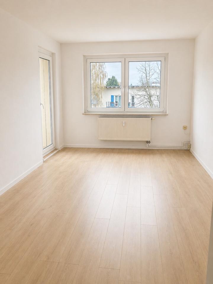 Thumbnail-Frisch renovierte 3-Raumwohnung mit Balkon, 2.OG, Müllrose