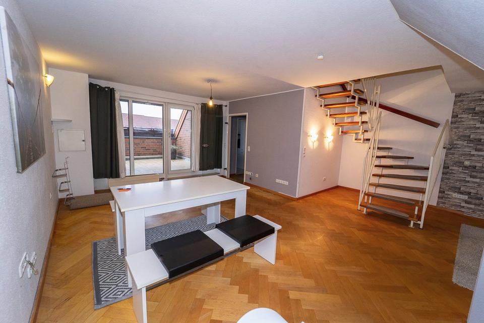 Thumbnail-80 qm*2 Zimmer DachgeschossMaisonette Wohnung*Balkon*TG-Stellpl.