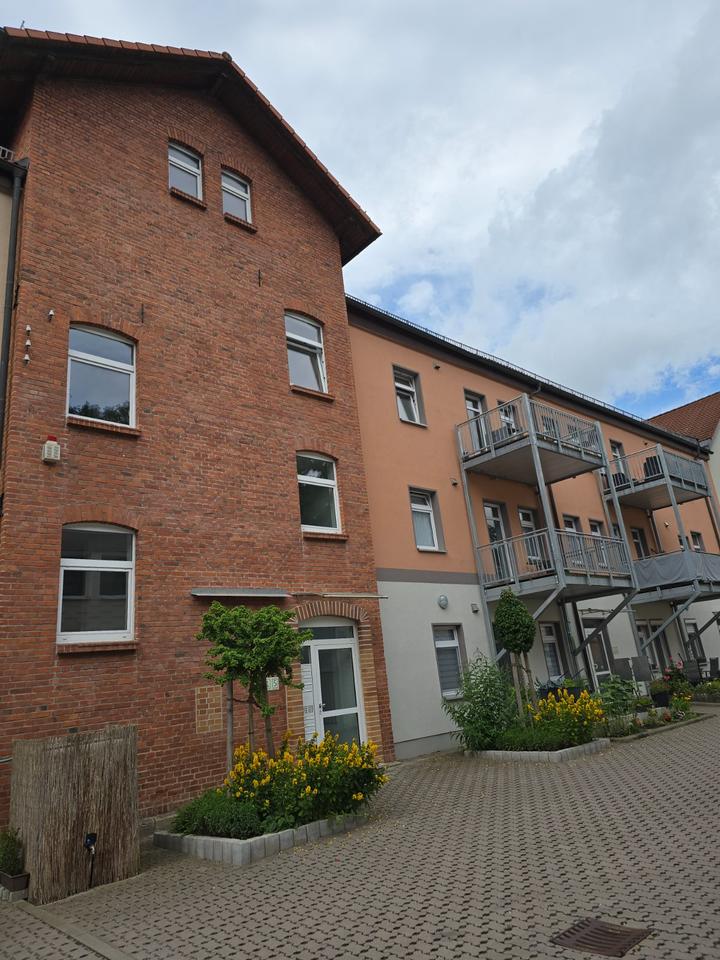 Thumbnail-helle 1-Raum-Wohnung mit Balkon