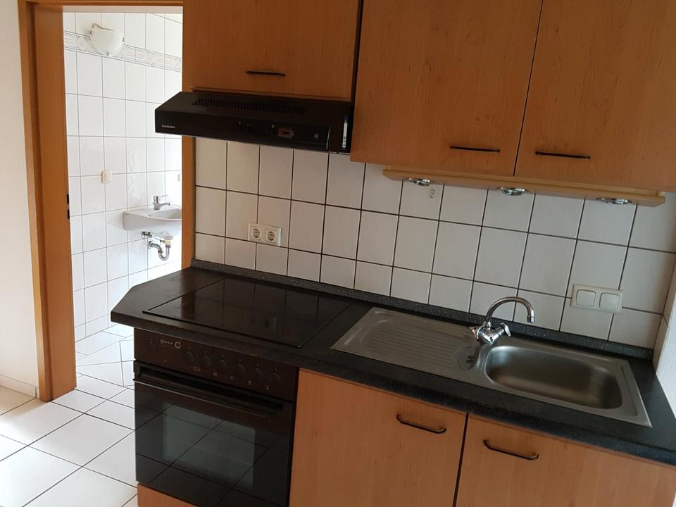 Thumbnail-2 Zimmerwohnung mit Küche, Bett, Schrank u. Parkplatz in Steinau