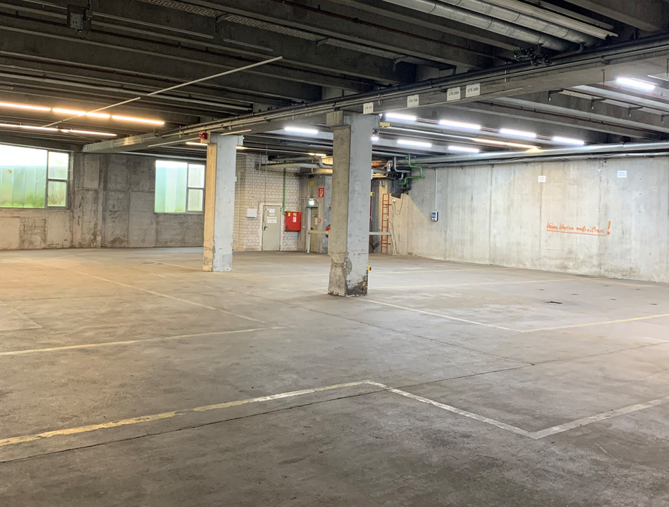 Thumbnail-Top geschnittenes Lager mit ebenerdiger Andienung und Rolltor ab 2 EURm²!*