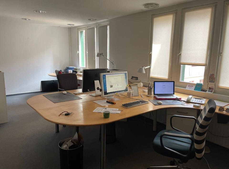 Thumbnail-Schreibtisch in Bürogemeinschaft