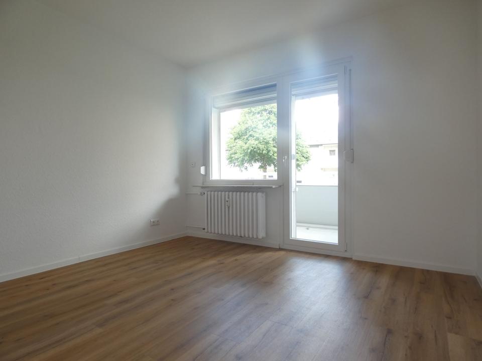 Thumbnail-Auf'm Bruch - charmante 2 Zimmer-Wohnung mit Balkon! Erstbezug nach Sanierung!