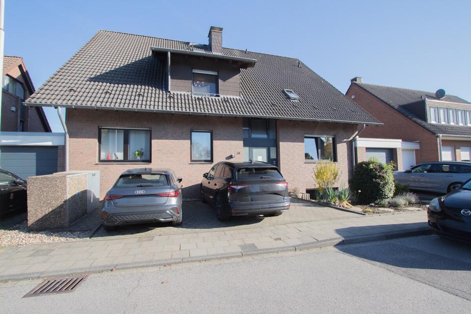 Thumbnail-Großzügige Maisonettewohnung mit Balkon in Korschenbroich