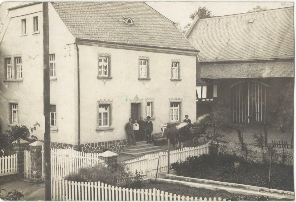 Thumbnail-2ZKB Miet-Wohnung DG, ruhige Lage, 2025 saniert