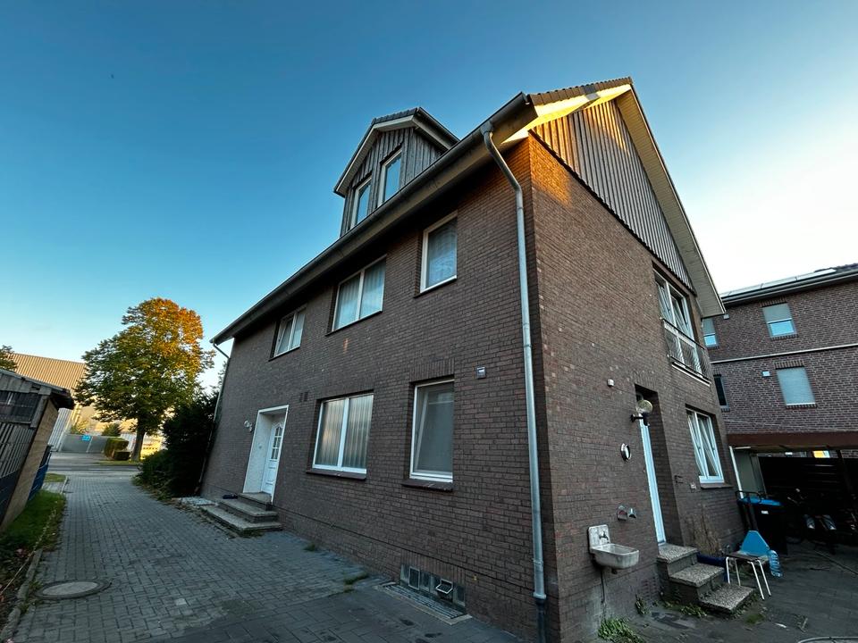 Thumbnail-Einfamilienhaus in Loga (Leer)
