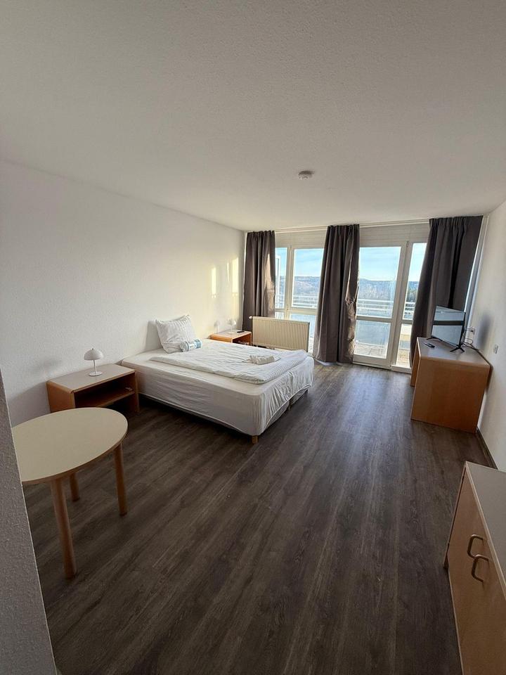 Thumbnail-Sonnige Doppelzimmer mit herrlicher Aussicht für monatliche Vermietung